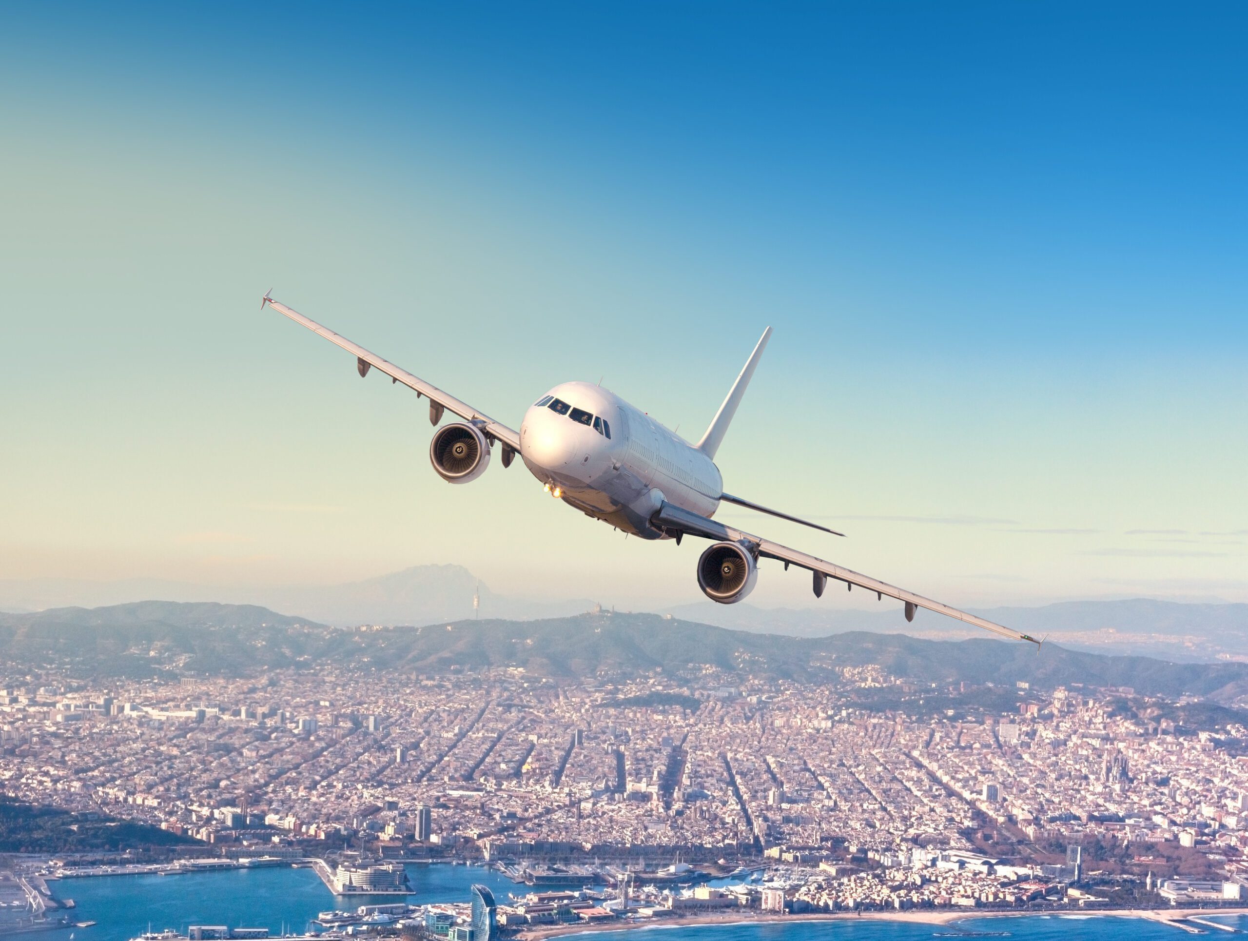 Affrontare le emissioni acustiche degli aeromobili: sfide e innovazioni per un futuro più silenzioso